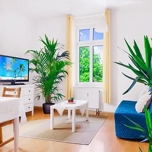 Apartment Helle, Ruhige 2 Zi-whg, 2 Baeder, Dd Neustadt, Lage, Dresden
